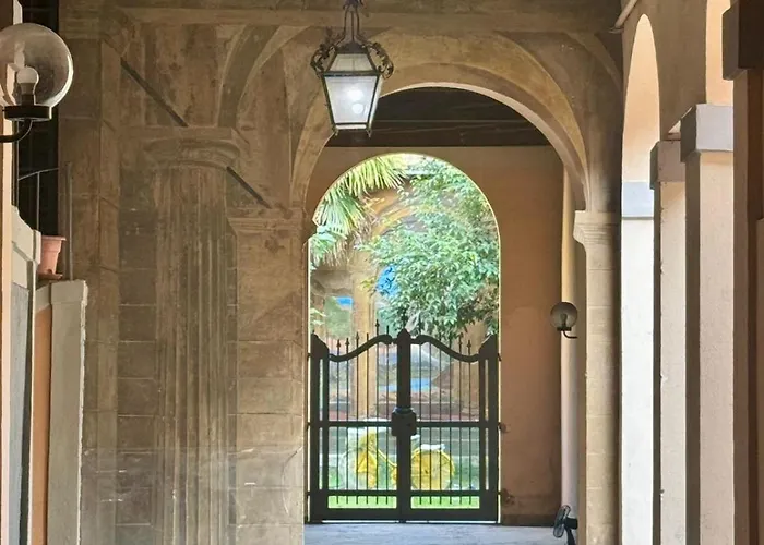 ゲストハウス Aldrovandi And With Private Garden