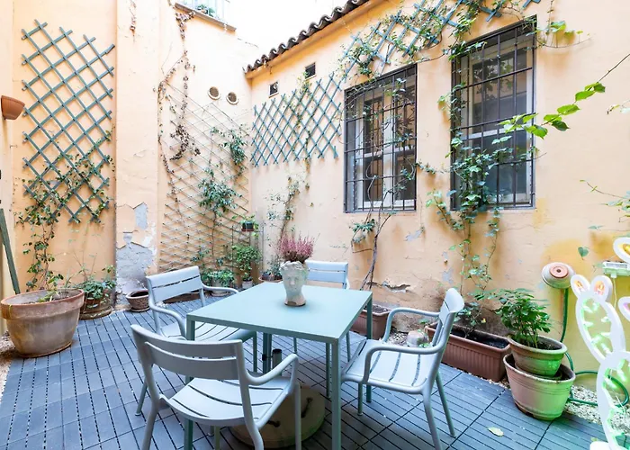 Aldrovandi And With Private Garden بيت ضيافة